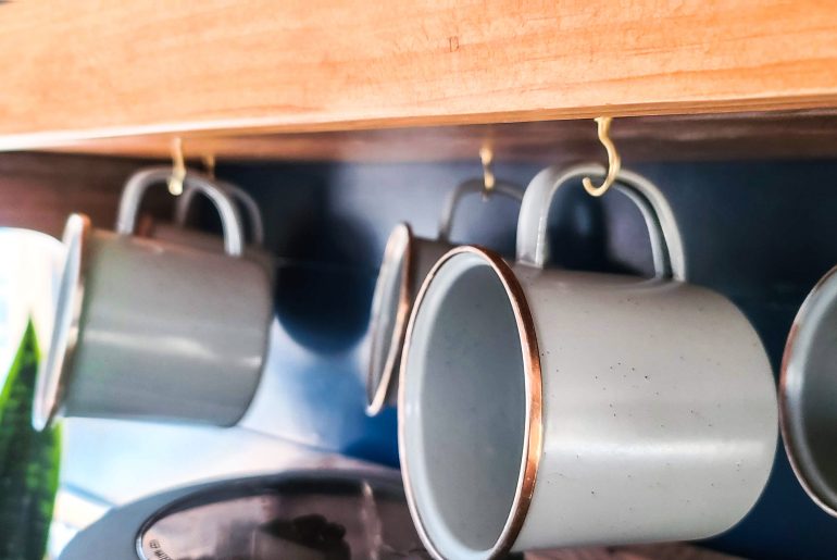5 simple steps to keep your skoolie organized